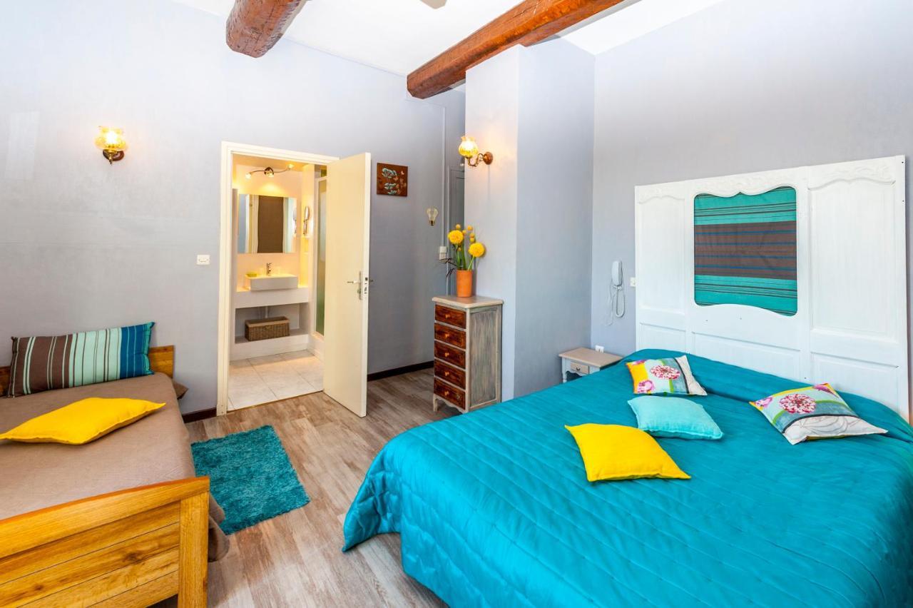 Logis Auberge De Tavel Exterior photo